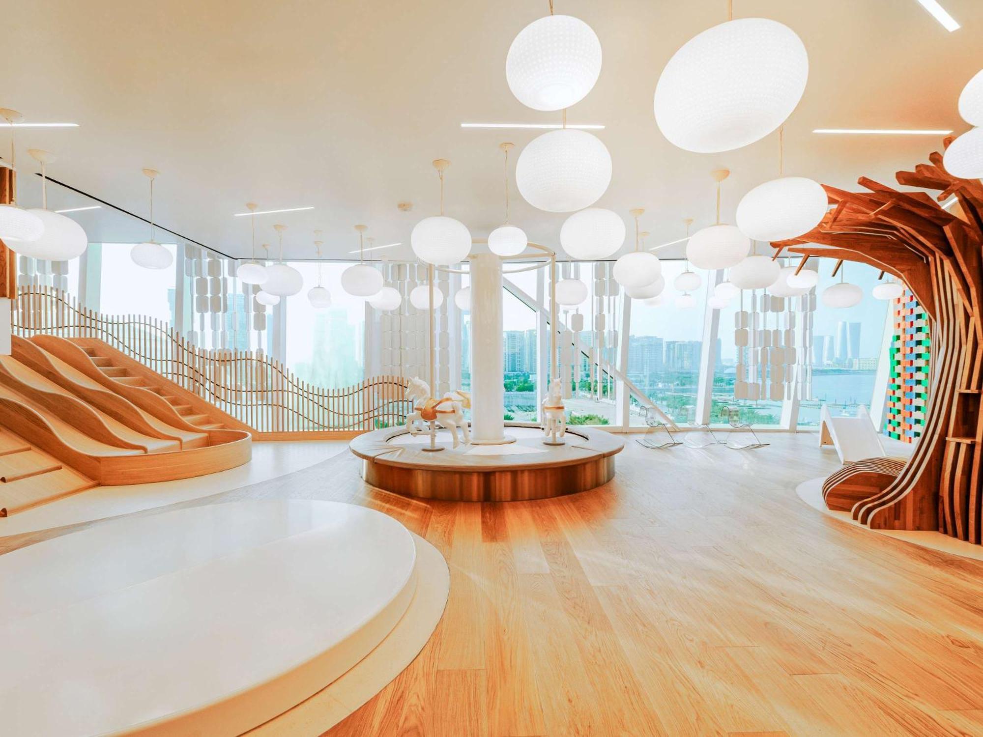 Fairmont Doha 호텔 Lusail 외부 사진 Interior of the library